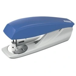 Petrus 210 Recycle Grapadora de Sobremesa - Grapa hasta 25 Hojas - 96% de Plastico Reciclado - Grapado Abierto, Cerrado y