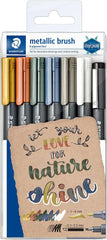 Staedtler Metallic Brush Pack de 7 Rotuladores Punta de Pincel - Tinta Base de Agua - Trazo 1 - 6mm Aprox - Colores Surtidos
