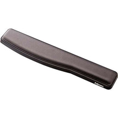 Fellowes ReposamuÃ±ecas Premium de Gel para Teclado Ajustable - Angulo y Altura Ajustable - Superficie de Poliester - Color Grafito